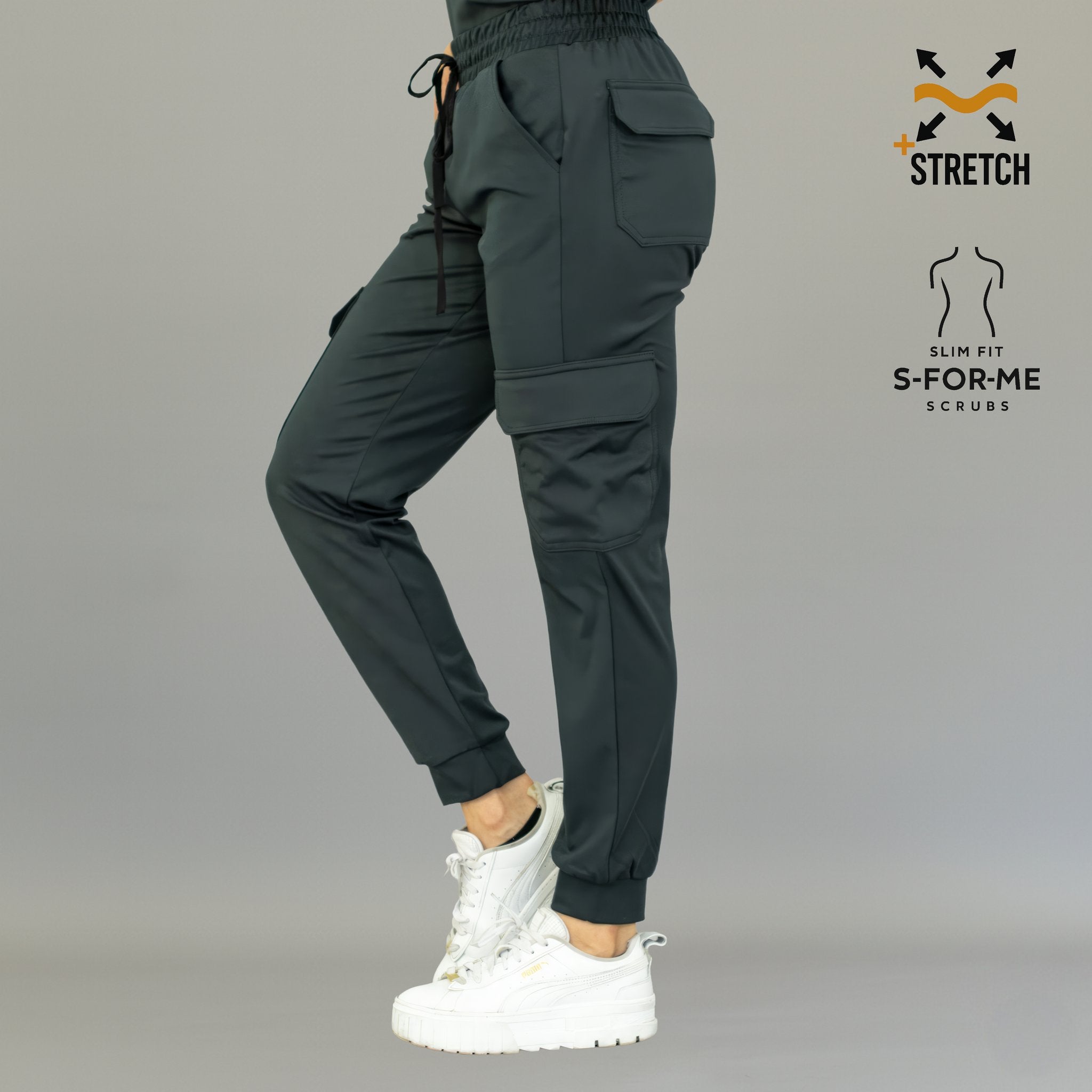 Vista lateral del jogger quirúrgico gris oxford mujer Estilo 910 Sandel Medica