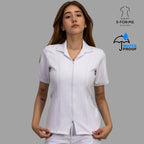 Filipina médica blanca manga corta dama con tela stretch antifluido detalle frontal