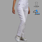 Pantalón clínico blanco mujer stretch antifluido con pretina elástica vista frontal