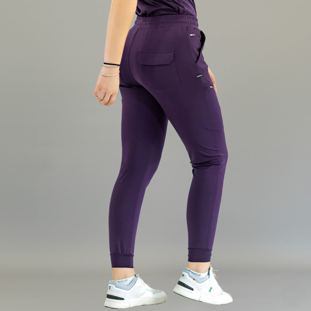 Jogger Quirúrgico Mujer Super Stretch Uva, Scrubs 905