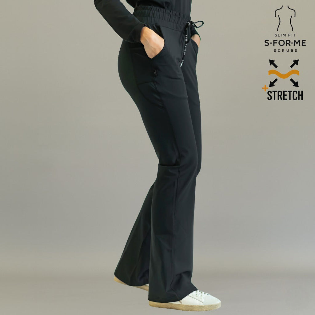 Pantalón quirúrgico mujer 915 Negro Flare Super Stretch — vista lateral silueta acampanada