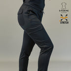 Vista trasera del jogger quirurgico negro mujer Estilo 910 Sandel Medica