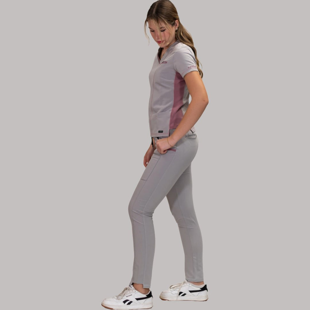Uniforme médico mujer con filipina antifluido gris perla rosa Scrubs 300